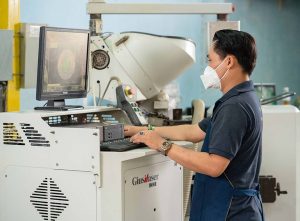 Shell button manufacturer